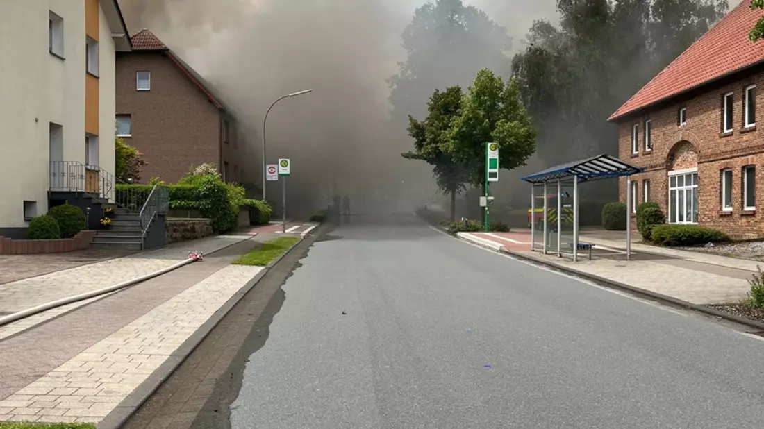 POL-PB: Brand eines Hauses - Ortsdurchfahrt in Kleinenberg gesperrt - Bild: presseportal.de