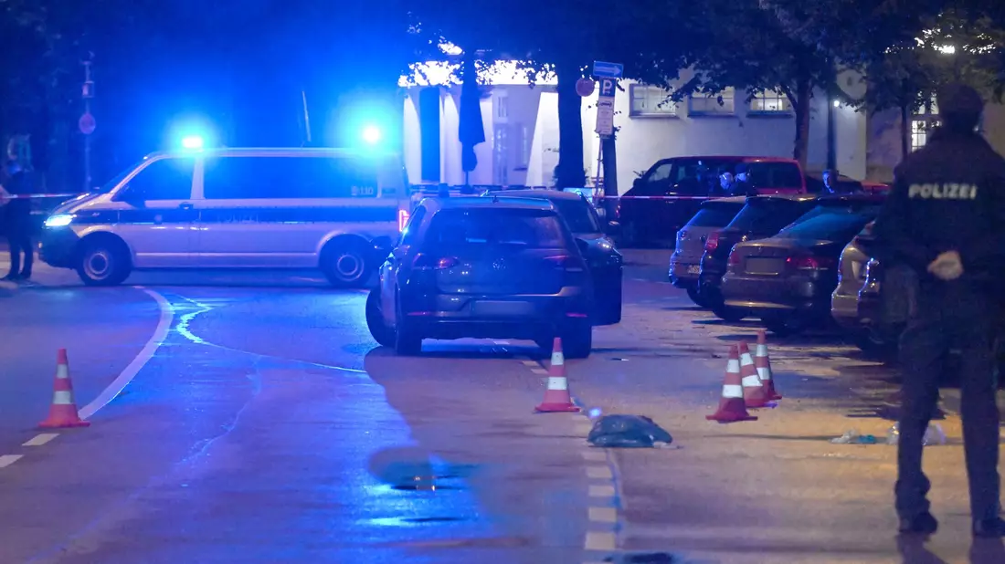 Die Polizei war für die Spurensicherung vor Ort. - Bild: Felix Hörhager/dpa
