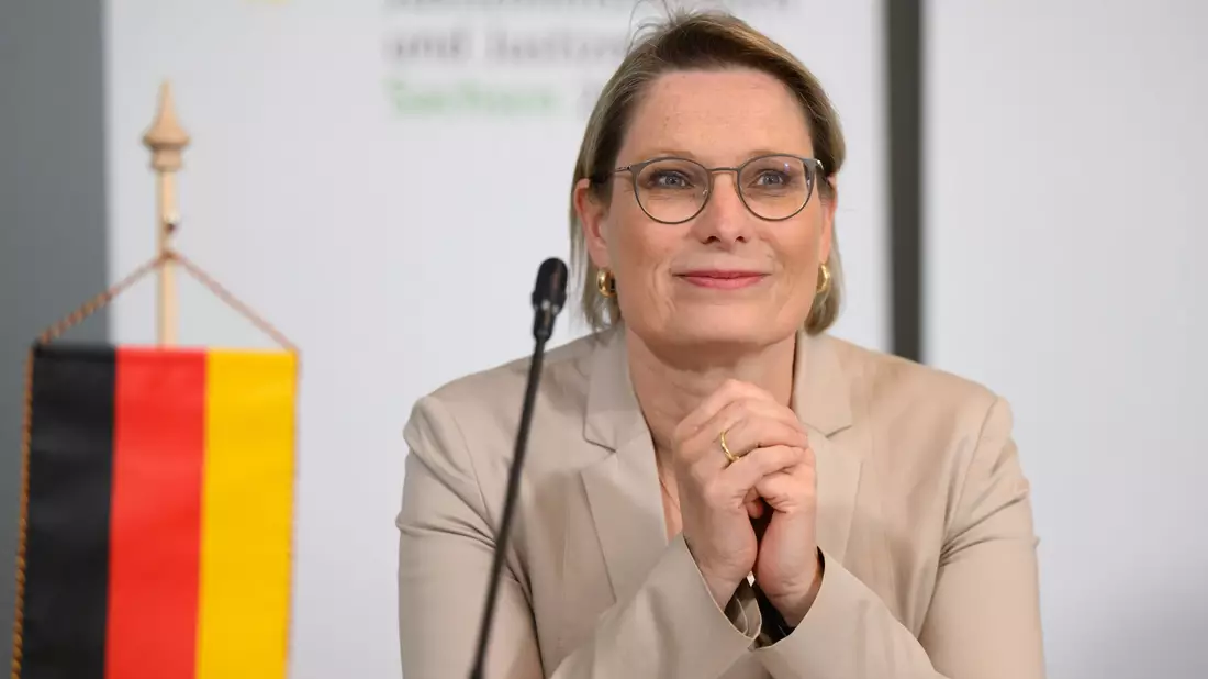 Bundesjustizministerin Stefanie Hubig (SPD) war vor ihrem Amtsantritt Bildungsministerin in Rheinland-Pfalz. - Bild: Robert Michael/dpa
