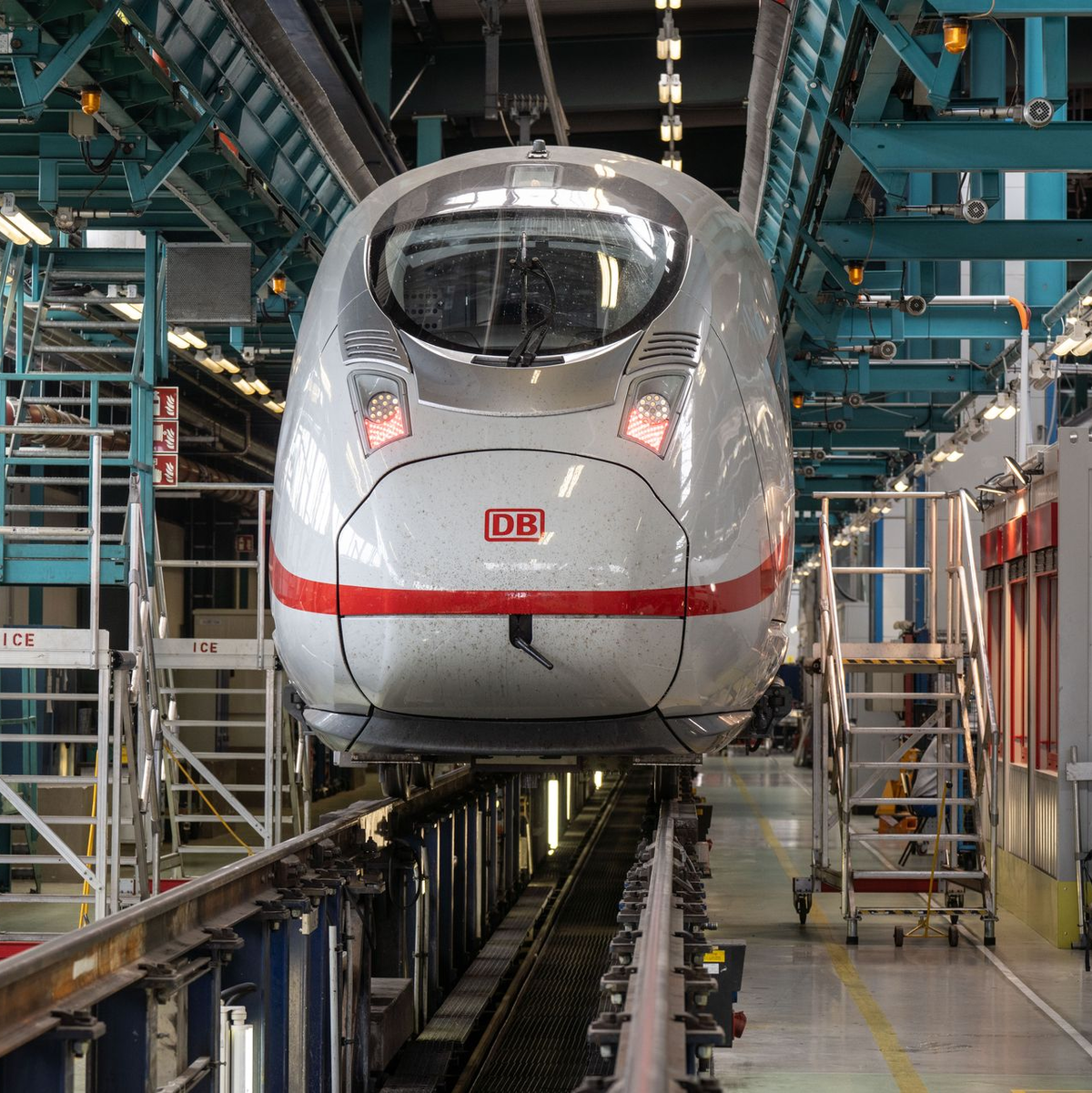 Die Auslieferung des ICE 3 Neo läuft. Er ersetzt unter anderem alte Intercity-1-Züge auf  internationalen Verbindungen nach Amsterdam. (Archivbild) - Foto: Frank Rumpenhorst/dpa