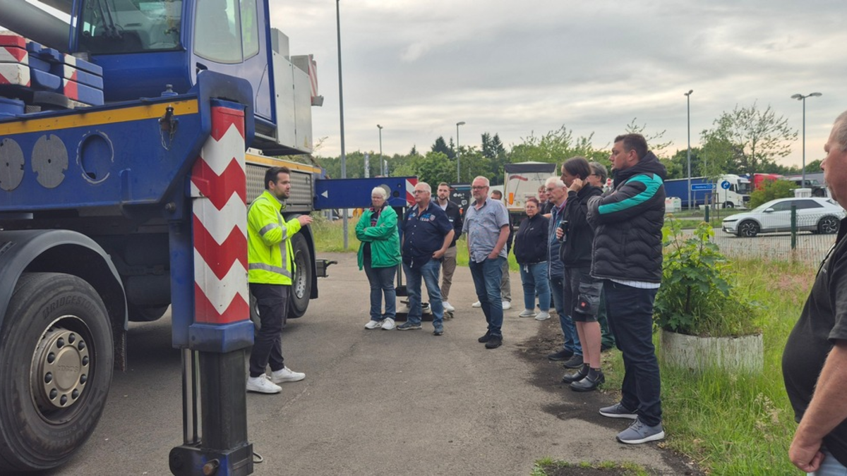 POL-ROW: ++ Hoch hinaus beim 220. Fernfahrerstammtisch der PD Lüneburg ++ - Foto: presseportal.de