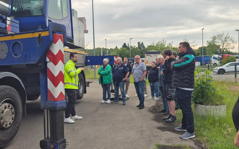POL-ROW: ++ Hoch hinaus beim 220. Fernfahrerstammtisch der PD Lüneburg ++ - Foto: presseportal.de