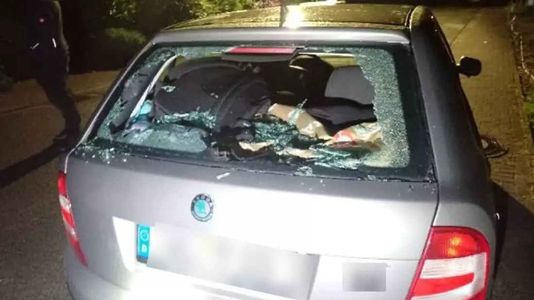POL-ROW: ++ Zeugen gesucht - Sachbeschädigung in Hamersen: 2.000 Euro Schaden an Pkw ++ - Bild: presseportal.de