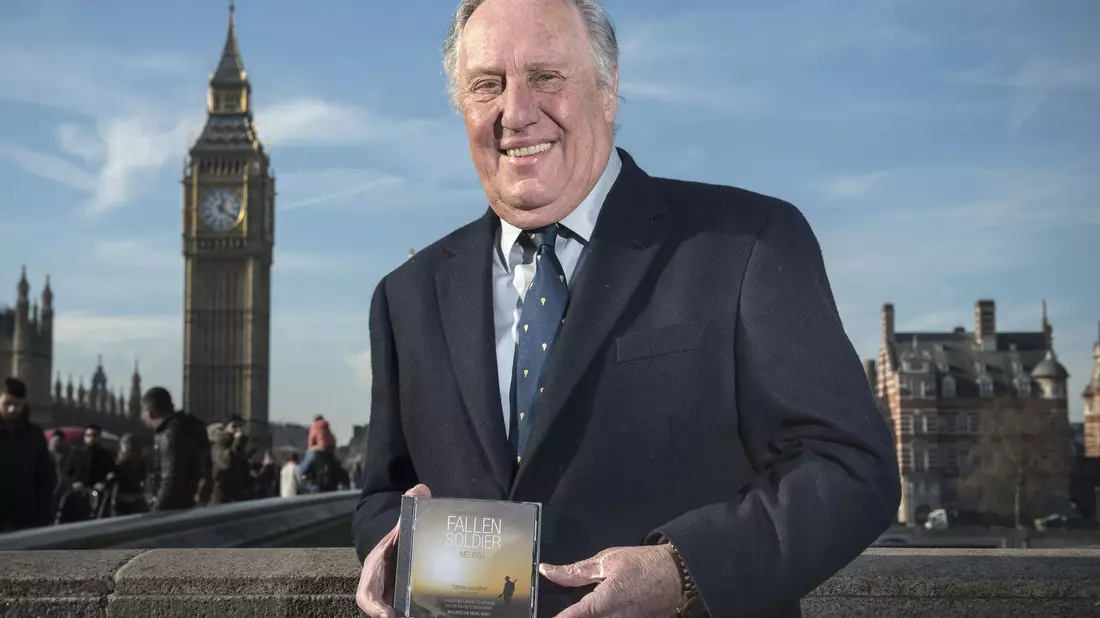Forsyth arbeitete lange als Journalist im Ausland. (Archivbild) - Bild: Anthony Devlin/PA Wire/dpa