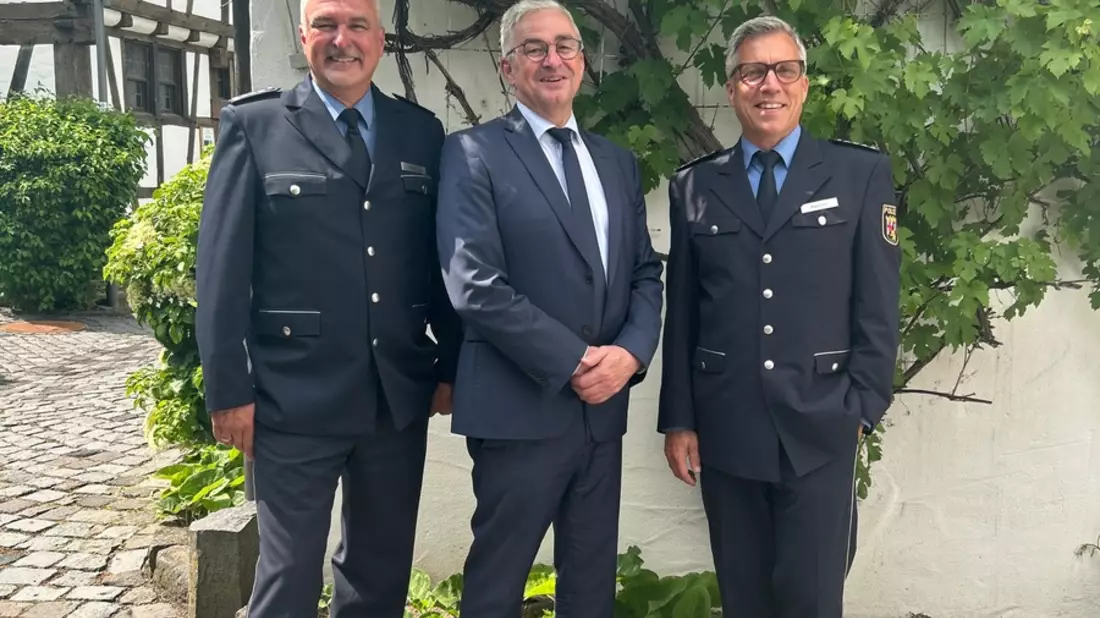 POL-PPKO: Amtswechsel bei der PI Adenau - PHK Oliver Reichert übernimmt die Leitung von EPHK Heiko Schmitz - Bild: presseportal.de