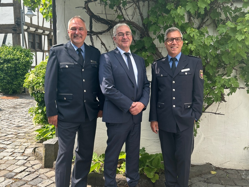POL-PPKO: Amtswechsel bei der PI Adenau - PHK Oliver Reichert übernimmt die Leitung von EPHK Heiko Schmitz - Foto: presseportal.de
