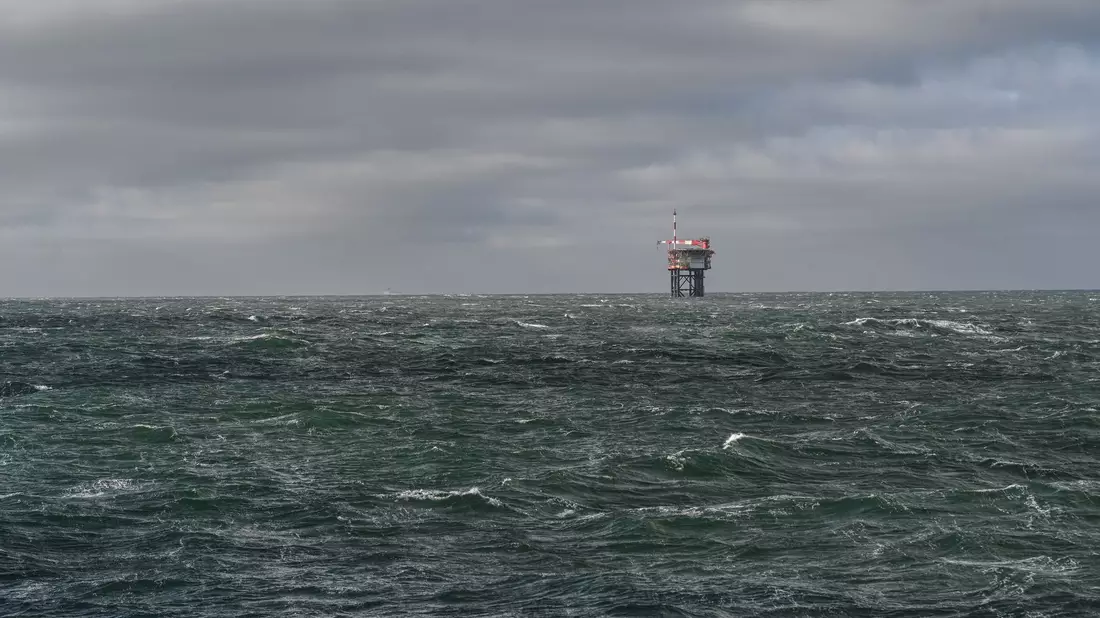 Das Bundesamt für Seeschifffahrt und Hydrographie (BSH) verzeichnete im Frühjahr außergewöhnlich hohe Wassertemperaturen in Nordsee und Ostsee (Archivbild). - Bild: Lars Penning/dpa