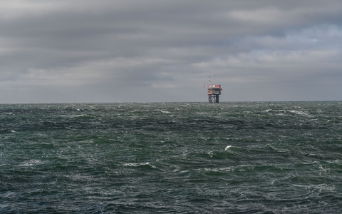 Das Bundesamt für Seeschifffahrt und Hydrographie (BSH) verzeichnete im Frühjahr außergewöhnlich hohe Wassertemperaturen in Nordsee und Ostsee (Archivbild). - Foto: Lars Penning/dpa