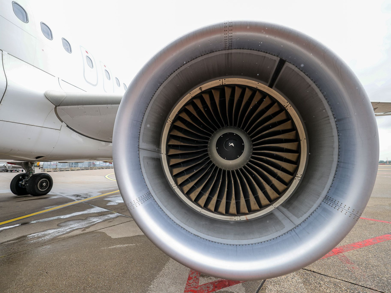 Am Flughafen der griechischen Insel wurde eine Frau aus Deutschland von den Turbinengasen erfasst und leicht verletzt.  - Foto: Christoph Reichwein/dpa