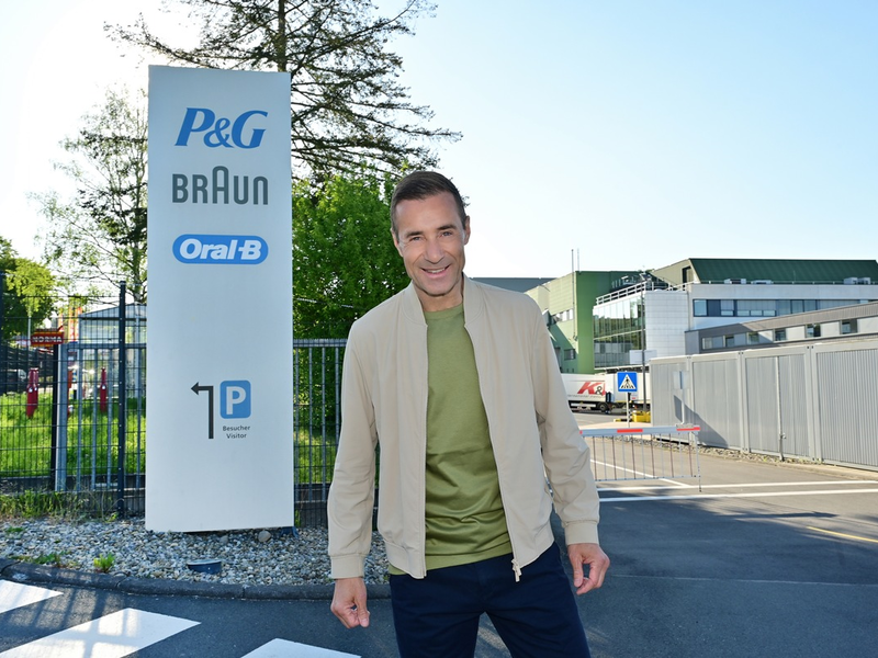 Neue Kampagne von Procter & Gamble mit Kai Pflaume: Wo Qualität zu Hause ist rückt lokale Produktion und Vertrauen in den Mittelpunkt - Foto: presseportal.de