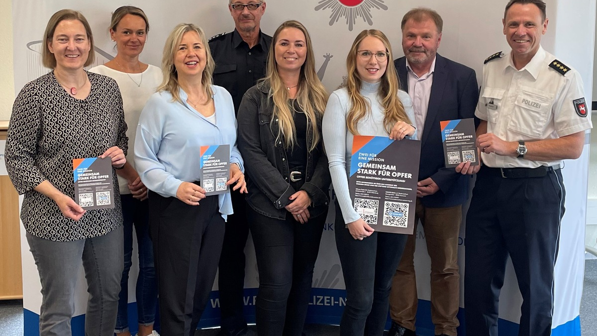 POL-HK: (Foto anbei) Gemeinsame Pressemitteilung der Stiftung Opferhilfe, des WEISSER RING e.V. und der Polizeiinspektion Heidekreis - Foto: presseportal.de