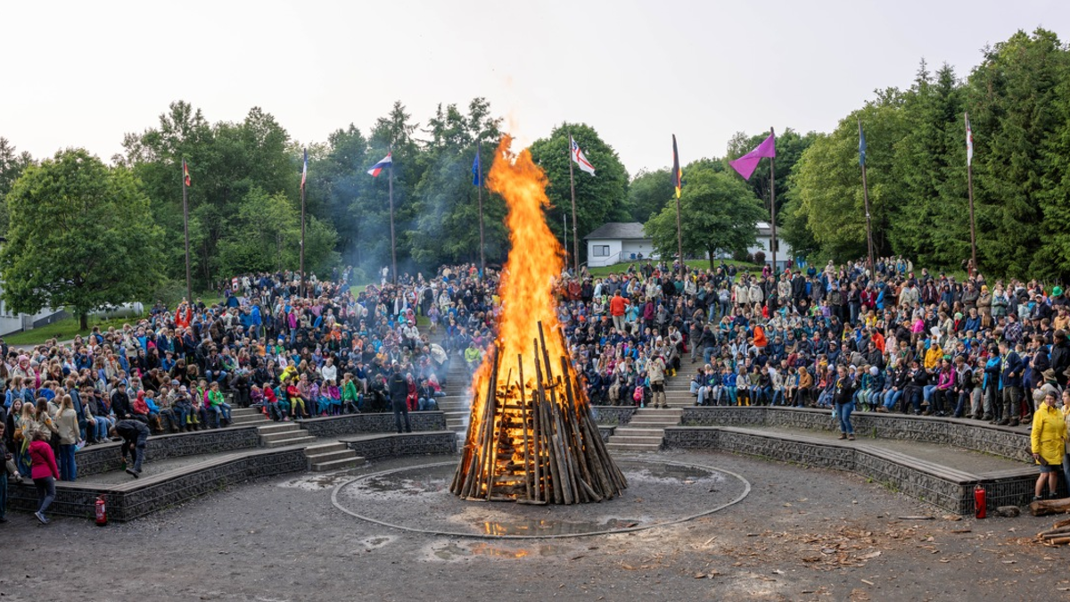 Mit guter Laune im Gepäck geht das bundesweite Pfadfinder*innenlager der DPSG 