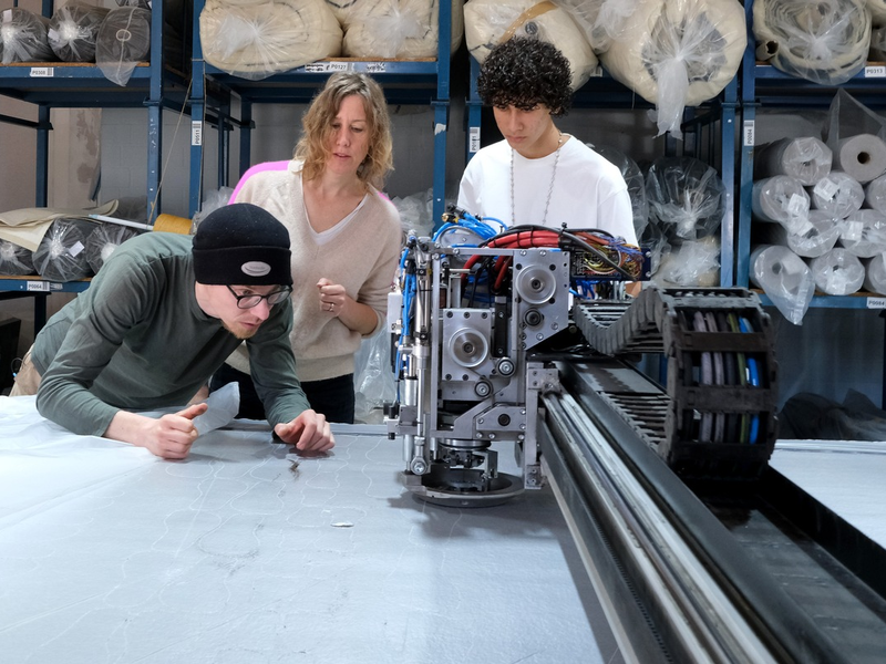 Mehr als Barfußschuhe: ZDF-Doku über nachhaltiges Wirtschaften - Foto: presseportal.de