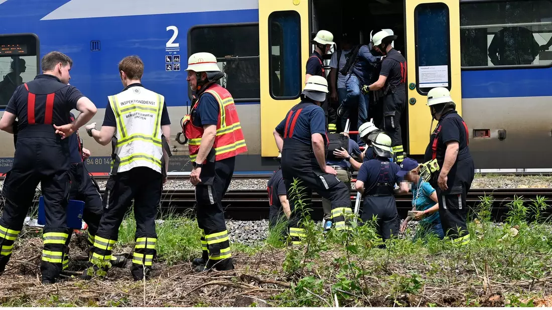 FW-M: Regionalbahn evakuiert (Berg am Laim) - Bild: presseportal.de