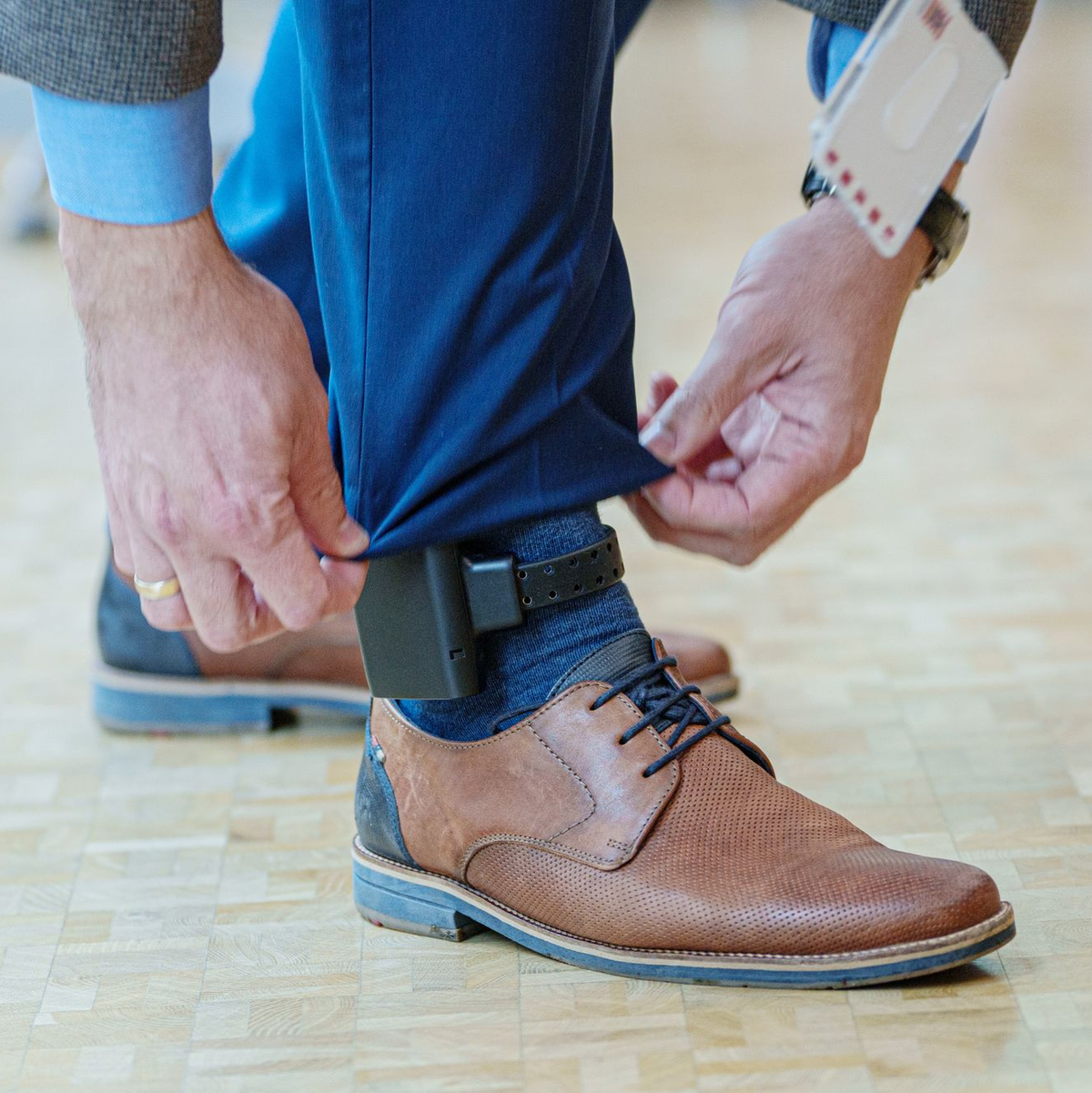 Bei ihrer Frühjahrskonferenz in Bremerhaven wollen die Innenminister und -ministerinnen der Länder auch über elektronische Fußfesseln für Gewalttäter sprechen. (Archivbild) - Foto: Andreas Arnold/dpa