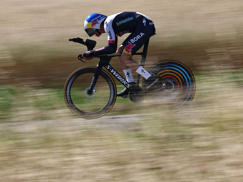 Nur die zwei Rad-Superstars Pogacar und Vingegaard waren vor ihm. - Foto: Anne-Christine Poujoulat/AFP/dpa
