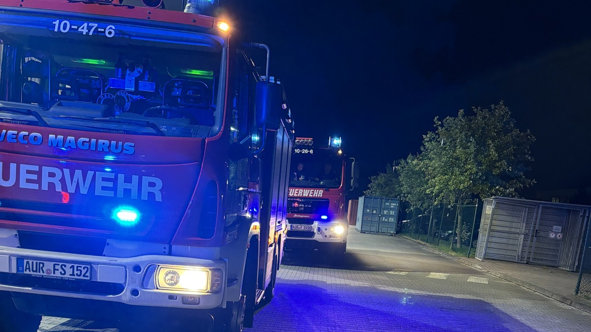 FW-AUR: Simultane Feueralarme zu später Stunde - Foto: presseportal.de