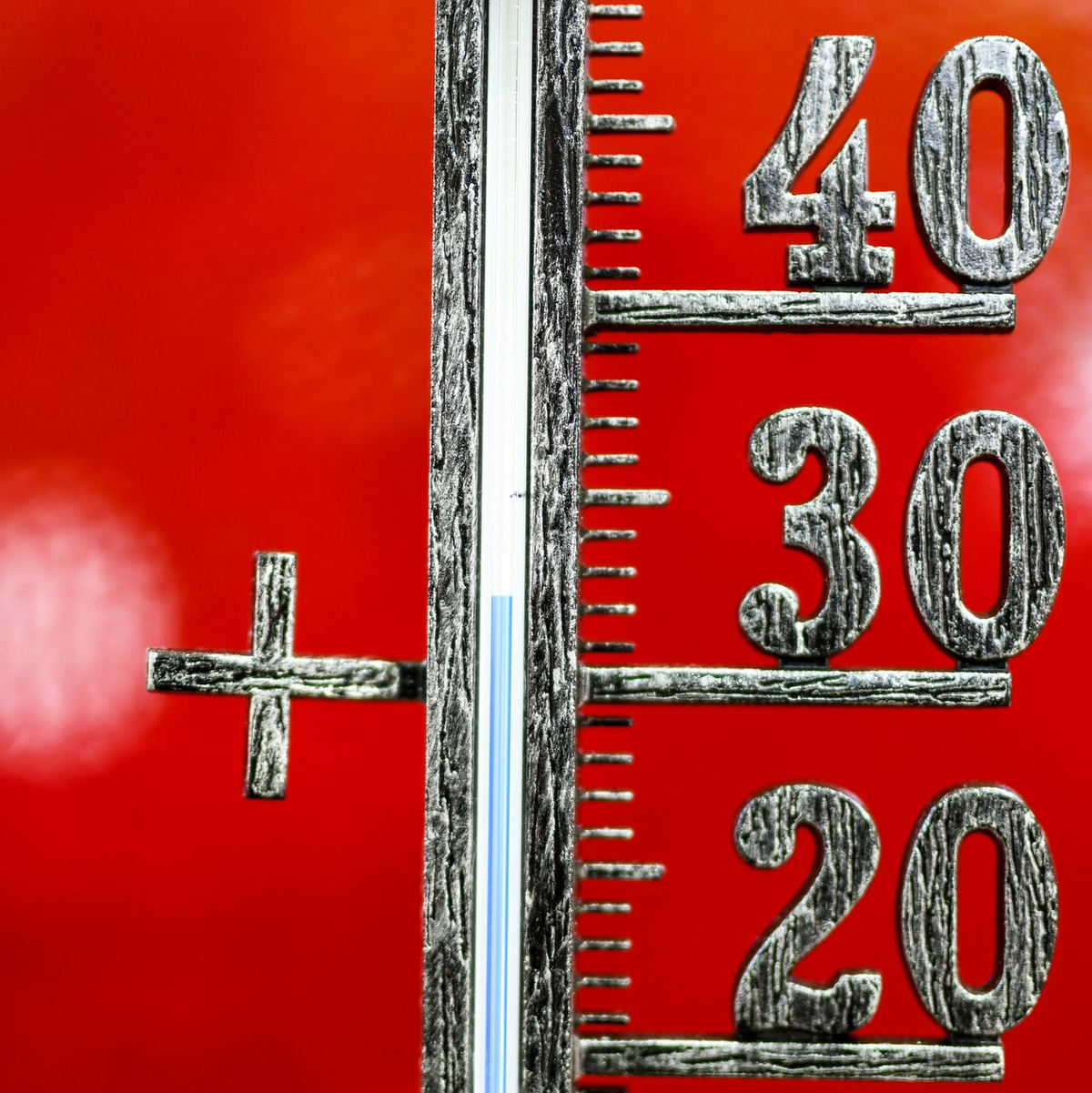 30 Grad gab es auch schon früher, aber nicht so häufig. (Symbolbild) - Foto: Patrick Seeger/dpa