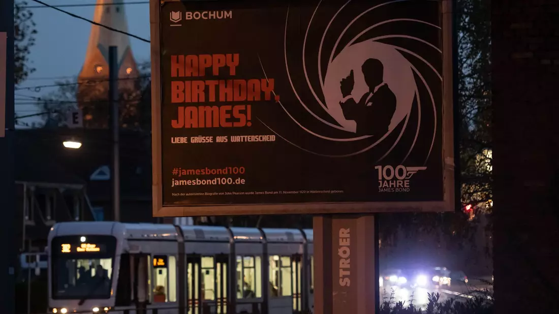 Zum 100. Geburtstag hatte die Stadt mit dem berühmten Geheimagenten geworben - stammt er doch angeblich aus Wattenscheid. (Archivbild) - Bild: Bernd Thissen/dpa
