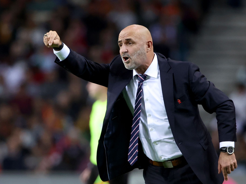 Polens Trainer Michal Probierz ist nach einem Streit mit Star-Fußballer Robert Lewandowski zurückgetreten. - Foto: Luis Vieira/AP/dpa