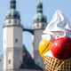 Das perfekte Wetter für Eis. - Foto: Hendrik Schmidt/dpa