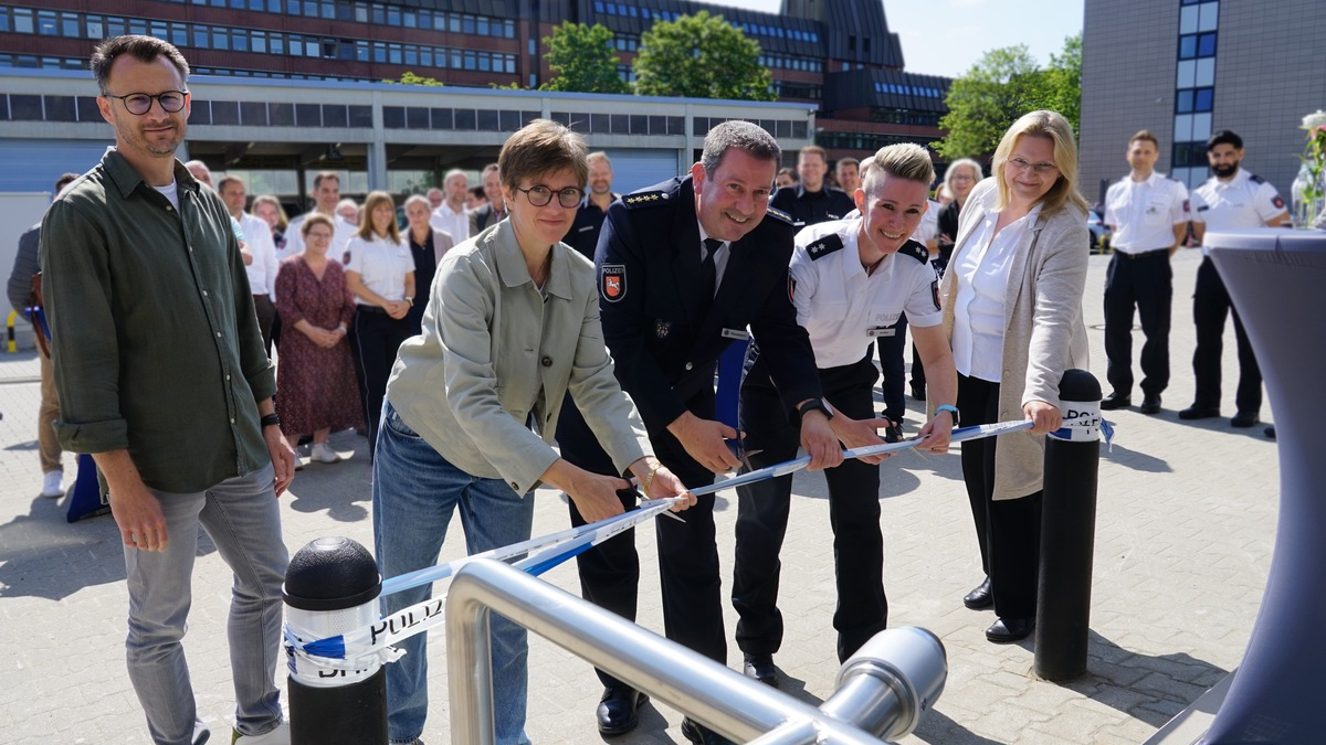 POL-LG: Neuer Trainingsstützpunkt bei der Polizeidirektion Lüneburg eröffnet - Polizei investiert in professionelle Einsatzvorbereitung - Foto: presseportal.de
