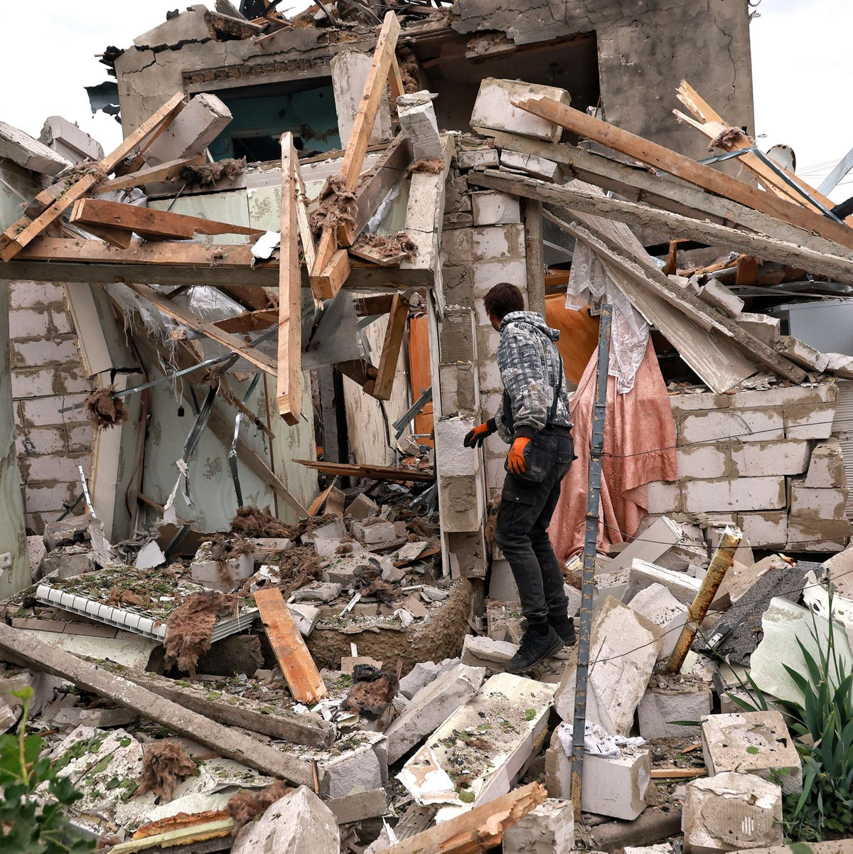 Viele Rückkehrer finden ihre Heimat in Ruinen vor. (Archivbild) - Foto: Nina Liashonok/Ukrinform/dpa