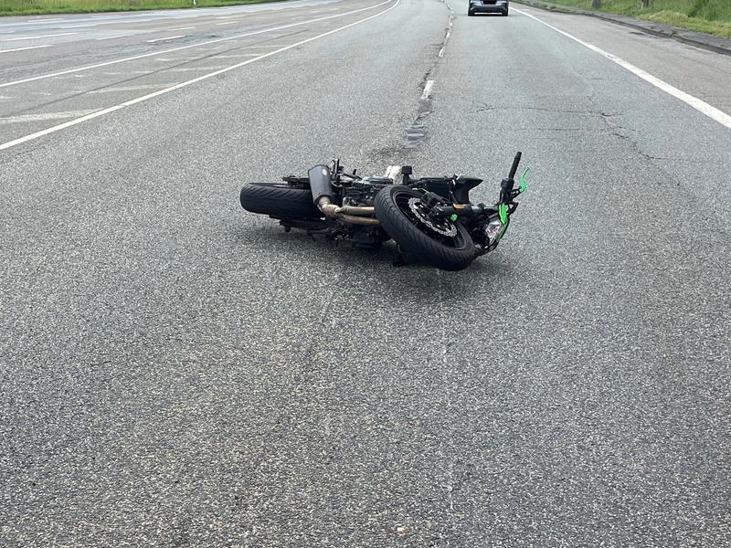 POL-MI: Motorradfahrer und Fußgängerin kollidieren - zwei Personen leichtverletzt - Foto: presseportal.de