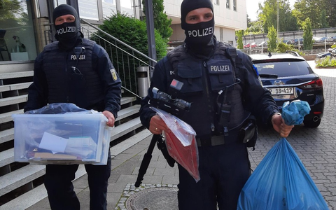 BPOLD-BBS: Fortschreibung Pressemitteilung Urkundenkriminalität - Bundespolizei nimmt Fälscherring in Hamburg hoch und verhaftet vier mutmaßliche Bandenmitglieder - Foto: presseportal.de