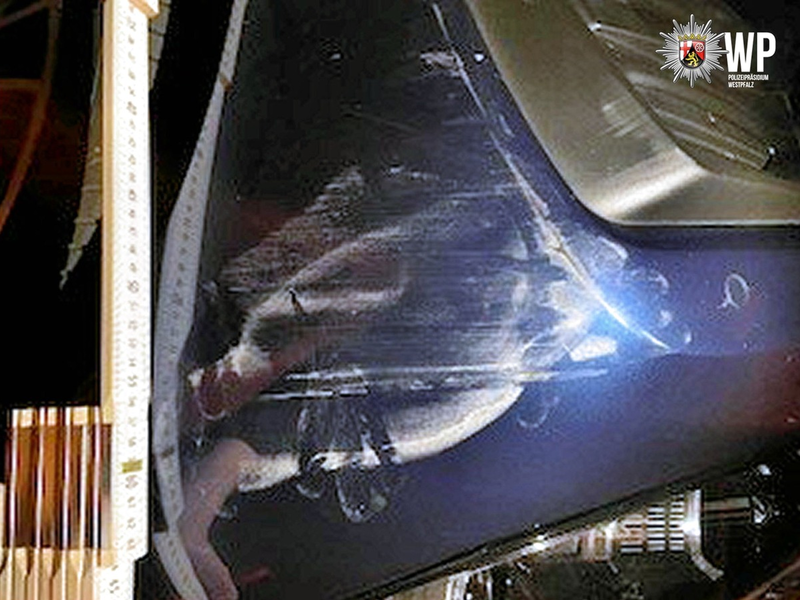 POL-PDKL: Wer hat den BMW gerammt? - Foto: presseportal.de