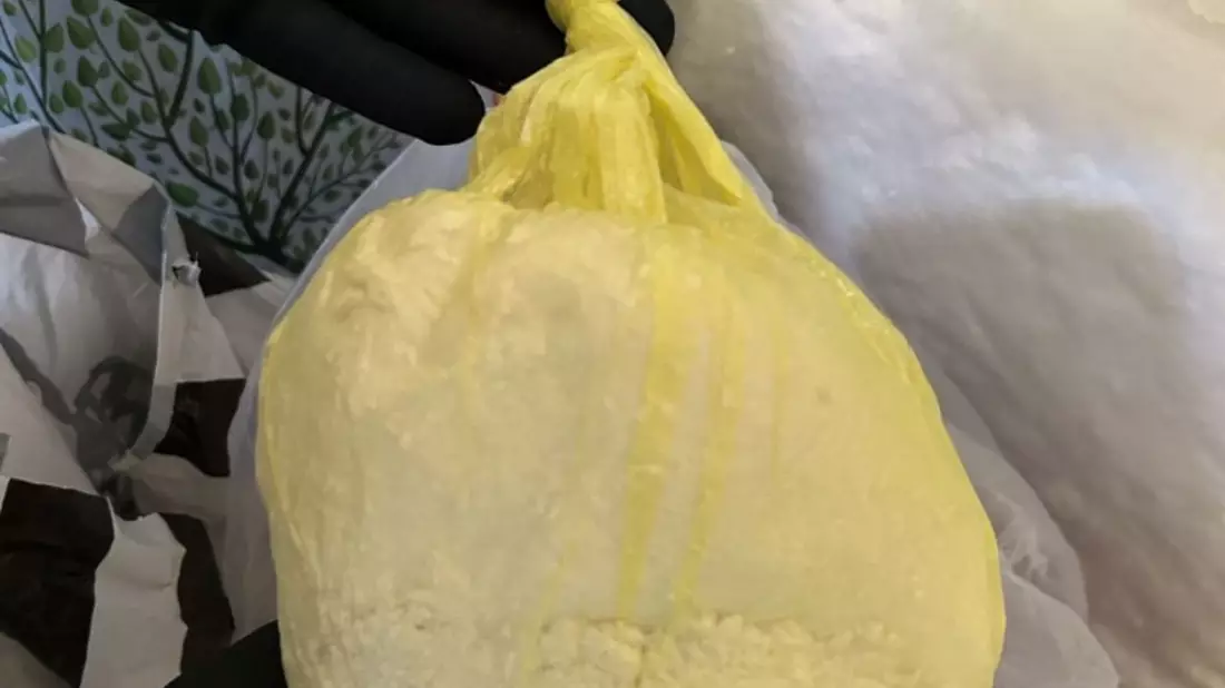 ZOLL-H: Gemeinsame Presseerklärung Staatsanwaltschaft Aurich / Zollfahndungsamt Hannover - Durchsuchungen im Drogenmilieu bei Aurich - Sicherstellung von 1 kg Amphetamin, 1 kg Cannabis und 10.000 Euro Bargeld - Bild: presseportal.de