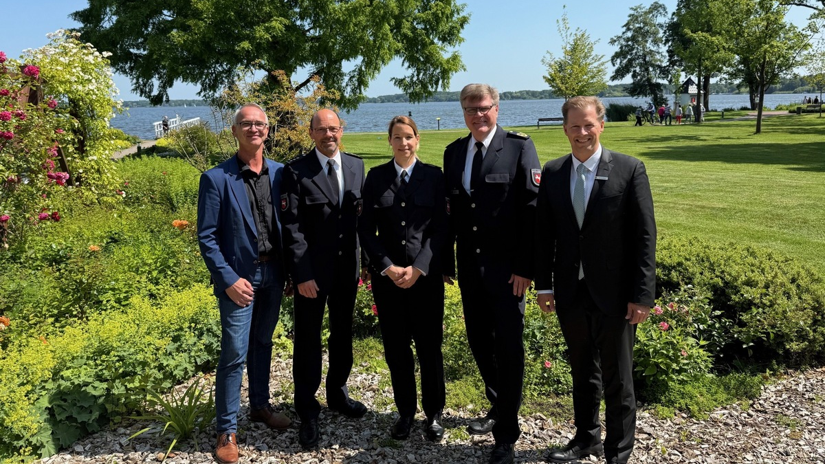 POL-OLD: +++ Neue Leitung beim Polizeikommissariat Bad Zwischenahn +++ Polizeipräsident Andreas Sagehorn überträgt die Führung an Polizeioberrätin Eva Birkholz +++ - Foto: presseportal.de