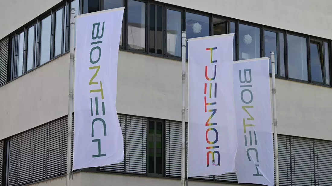 Curevac soll nach dem Deal als Tochtergesellschaft in Biontech aufgehen.  - Bild: Arne Dedert/dpa