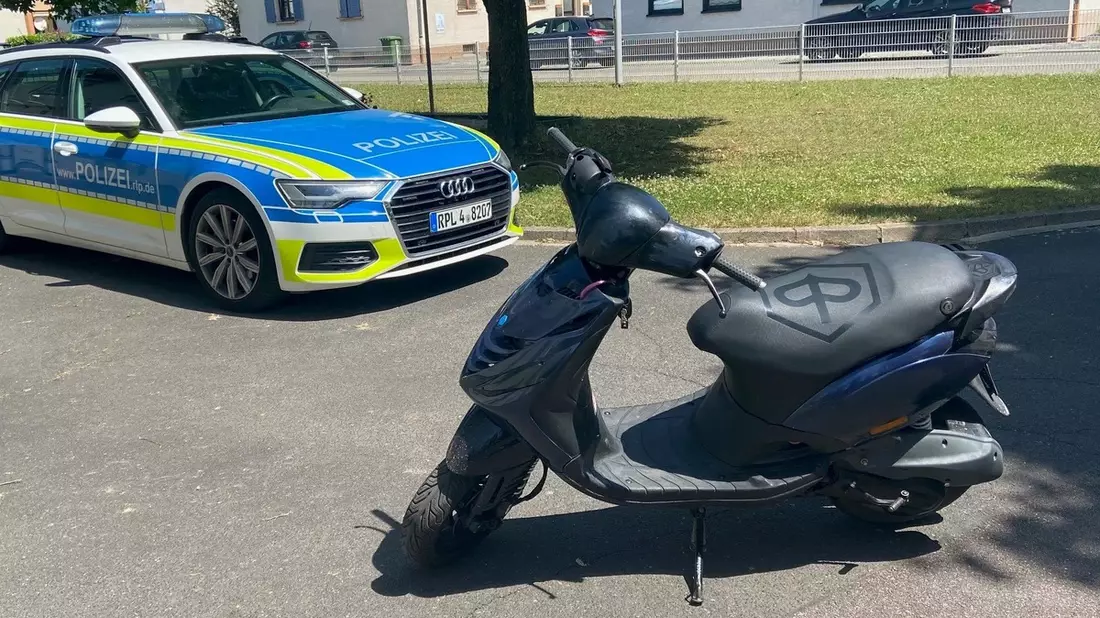 POL-PDNW: (Meckenheim) Rollerfahrer mit mehr als 100 km/h unterwegs - Bild: presseportal.de