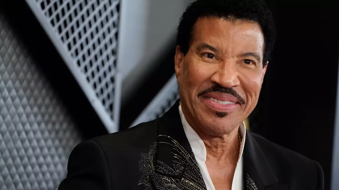 Musik-Star Lionel Richie hat seine Autobiografie veröffentlicht. (Archivbild) - Bild: Jordan Strauss/Invision/AP/dpa