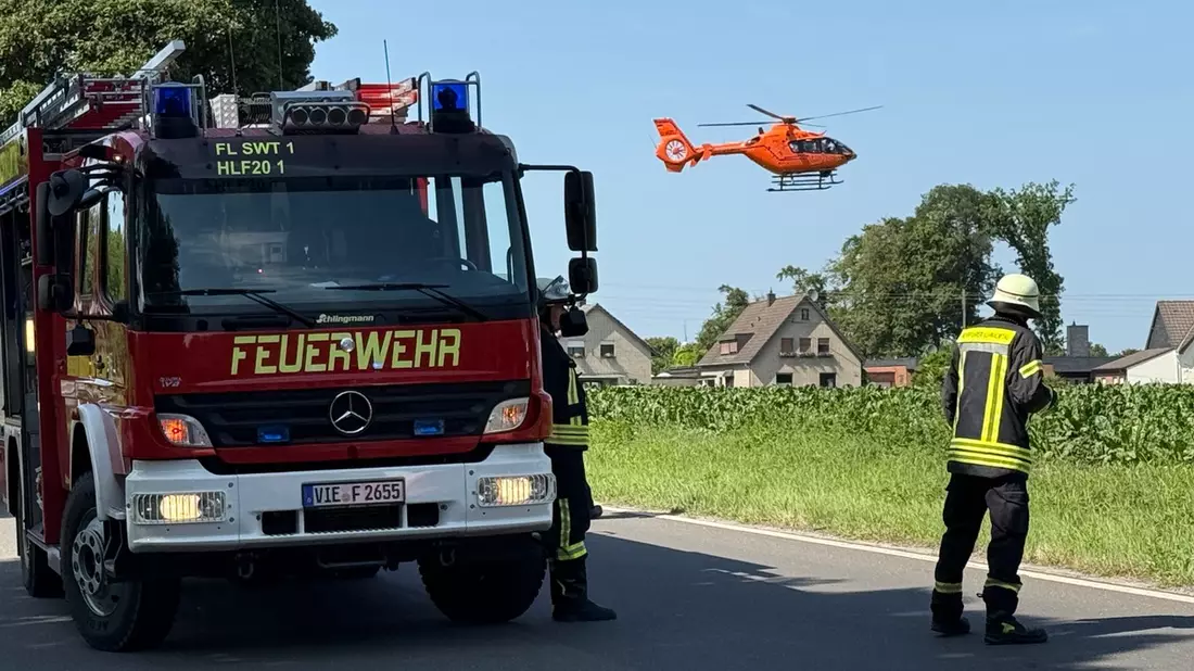 FFW Schwalmtal: Schwerer Verkehrsunfall in Hehler - Motorradfahrer schwer verletzt, Rettungshubschrauber im Einsatz - Bild: presseportal.de