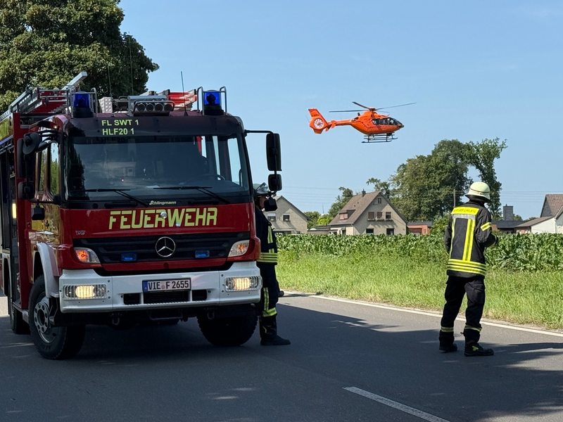 FFW Schwalmtal: Schwerer Verkehrsunfall in Hehler - Motorradfahrer schwer verletzt, Rettungshubschrauber im Einsatz - Foto: presseportal.de