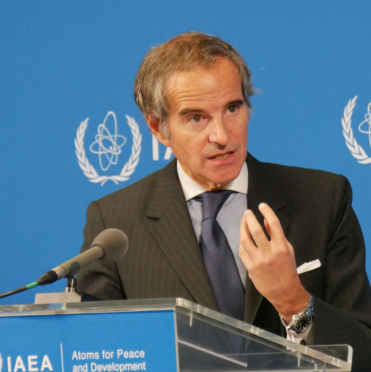 IAEA-Chef Grossi zeigte sich nach Israels Angriffen auf Irans Atomanlagen besorgt.  - Foto: Albert Otti/dpa