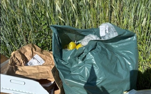 POL-UL: (GP) Göppingen - Unerlaubte Müllentsorgung / Ein Zeuge fand am Donnerstag illegal entsorgten Müll bei Göppingen. - Foto: presseportal.de POL-UL: (GP) Göppingen - Unerlaubte Müllentsorgung / Ein Zeuge fand am Donnerstag illegal entsorgten Müll bei Göppingen. - Foto: presseportal.de