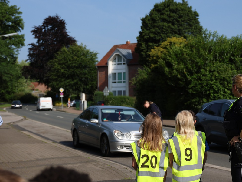 POL-RE: Dorsten: Dank- und Denkzettel für einen sicheren Schulweg - Foto: presseportal.de