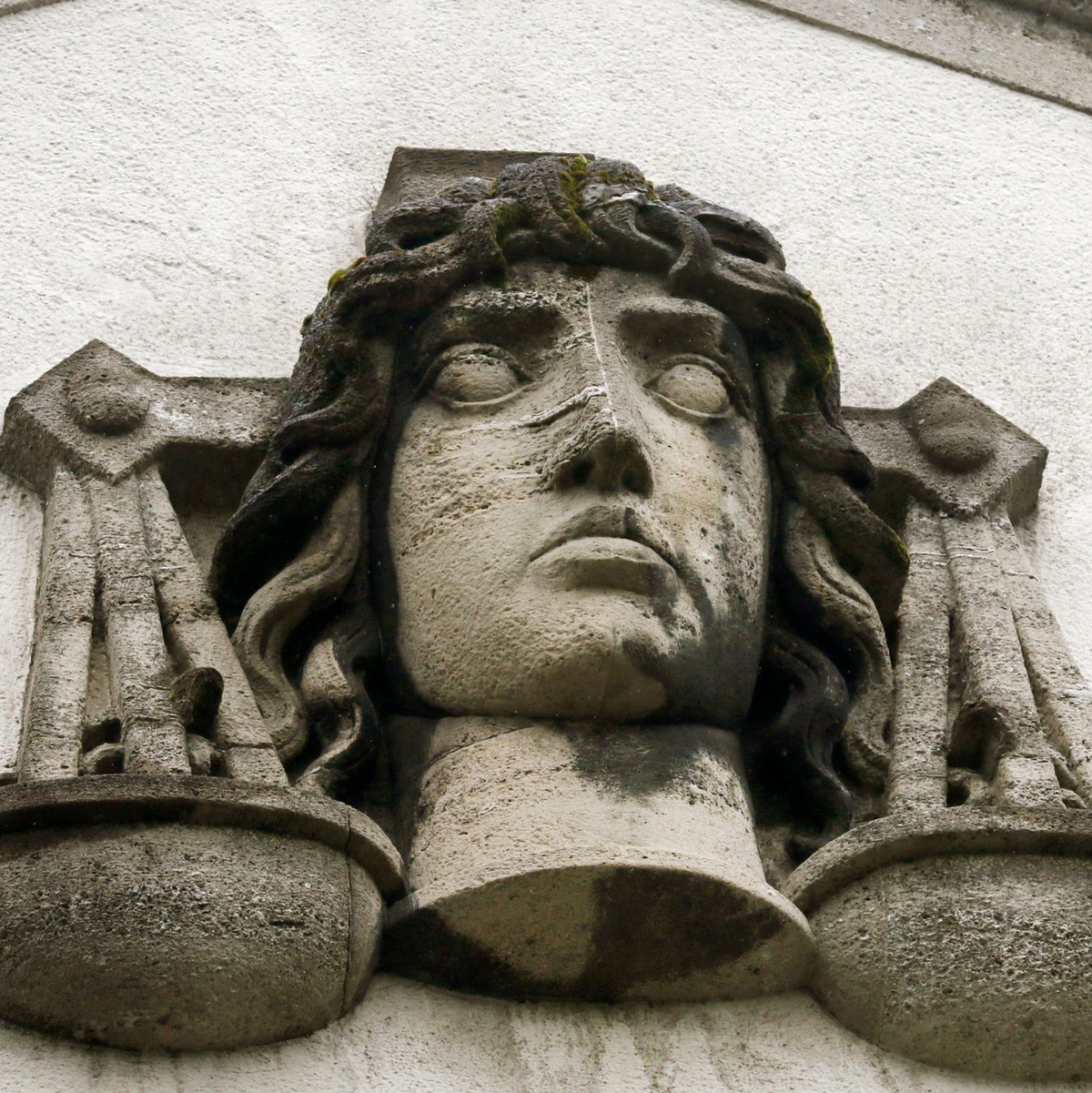 Der mutmaßliche Amok-Brandstifter kommt vor das Landgericht Krefeld. (Archivbild) - Foto: Ina Fassbender/dpa