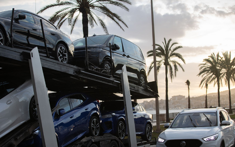 Mallorca denkt darüber nach, Zweitwagen für Zweithausbesitzer, die nicht auf der Insel angemeldet sind, zu verbieten. (Archivbild) - Foto: Clara Margais/dpa