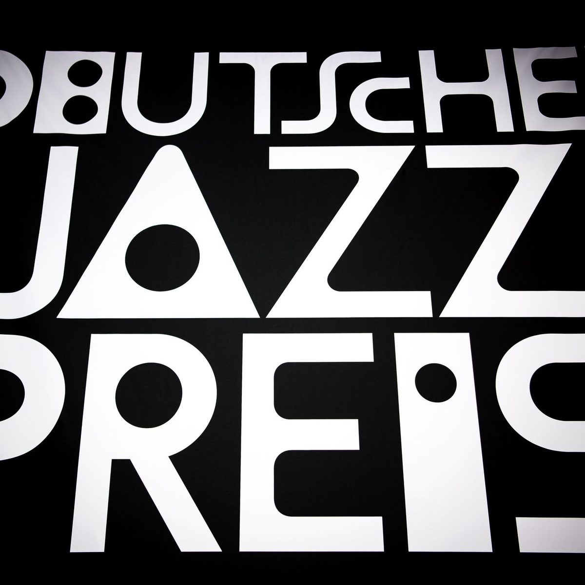 Die deutsche Schlagzeugerin Eva Klesse gehört zu den Gewinnerinnen des renommierten Deutschen Jazzpreises. (Illustration) - Foto: Sina Schuldt/dpa