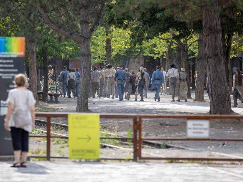 Für eine weitere «Tribute von Panem»-Verfilmung werden jetzt erneut zahlreiche Komparsen gesucht (Archivbild). - Foto: Christoph Reichwein/dpa