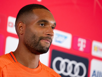 Auch Serge Gnabry äußert sich in Miami zu seiner Situation. - Foto: Sven Hoppe/dpa