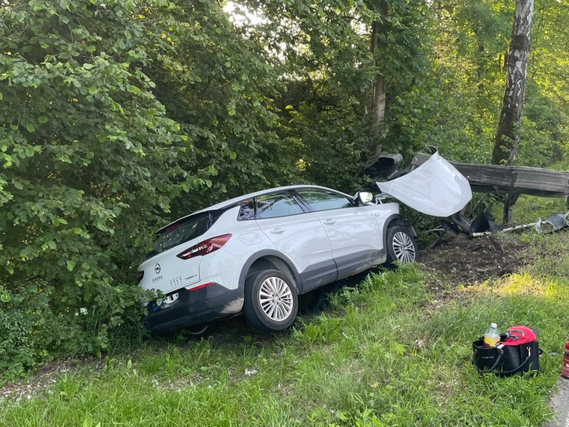 LPI-SHL: Endstation Leitplanke - Foto: presseportal.de