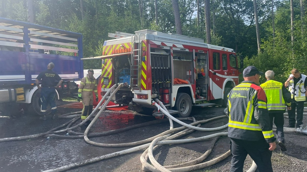 FW Kreis Soest: Dritte Folgemeldung zum Waldbrand am Möhnesee - Foto: presseportal.de