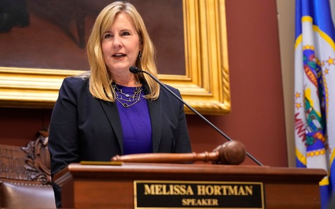 Melissa Hortman saß als demokratische Abgeordnete im Parlament vom US-Bundesstaat Minnesota. - Foto: Abbie Parr/AP/dpa Melissa Hortman saß als demokratische Abgeordnete im Parlament vom US-Bundesstaat Minnesota. - Foto: Abbie Parr/AP/dpa