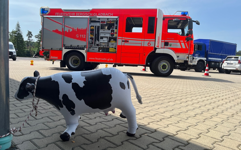 FW-GL: Große Jahresübung 2025: Feuerwehr Bergisch Gladbach stellt Einsatzfähigkeit eindrucksvoll unter Beweis - Foto: presseportal.de