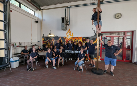 FW-KLE: Jugendfeuerwehr Bedburg-Hau besucht bekannte Drehkulisse der WDR-Serie Feuer & Flamme - Foto: presseportal.de FW-KLE: Jugendfeuerwehr Bedburg-Hau besucht bekannte Drehkulisse der WDR-Serie Feuer & Flamme - Foto: presseportal.de